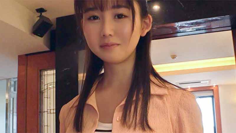 【ハメ撮り個人撮影】揺れる美乳がたまらない美少女との膣から精子があふれるSEX！ サムネイル画像
